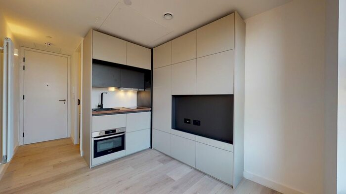 Studio To Rent In George Street, Luton, LU1