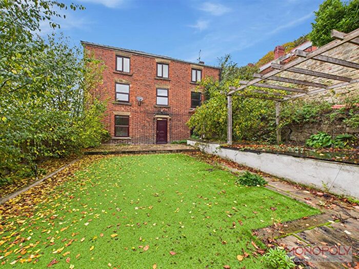 4 Bedroom Property For Sale In Newbridge Road, Newbridge, Wrexham, LL14