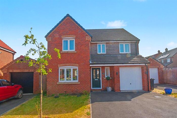 4 Bedroom Detached House For Sale In , Bartlett Close, Corby, NN18