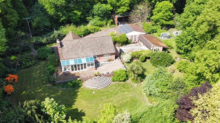 3 Bedroom Detached Bungalow For Sale In Edens Hill, Upleadon, GL18