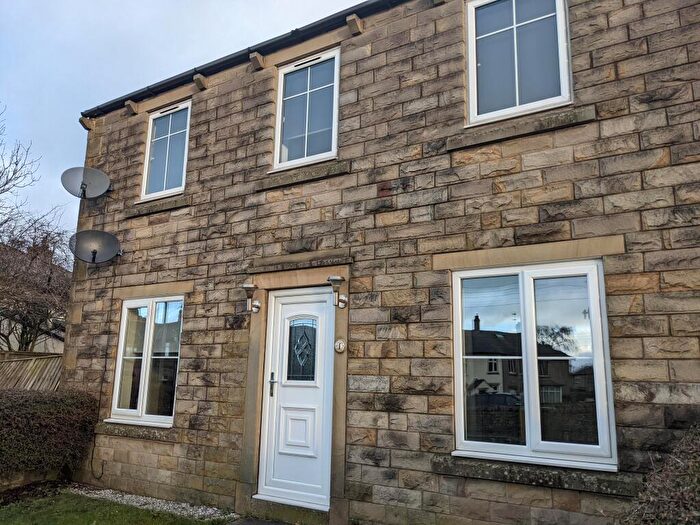2 Bedroom Flat To Rent In Kendal Close, Hellifield, Skipton, North Yorkshire, Uk, BD23