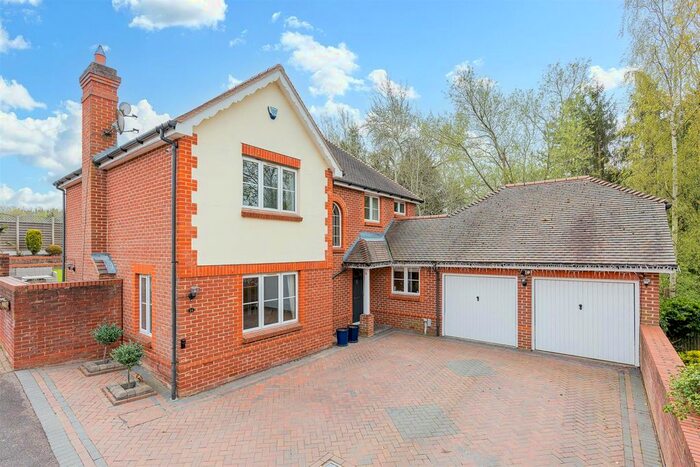 5 Bedroom Detached House For Sale In Little Brook Road, Roydon, Harlow, CM19