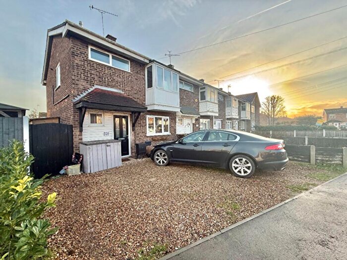 3 Bedroom End Of Terrace House For Sale In Link Road, Canvey Island, SS8