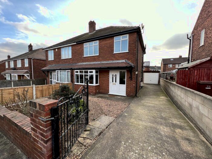 3 Bedroom Semi-Detached House To Rent In Millfield Crescent, Pontefract, WF8