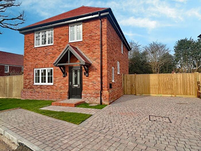 3 Bedroom Detached House For Sale In Hop Gardens, Ninfield, Battle, TN33