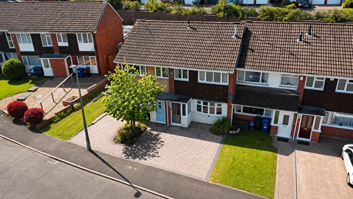 3 Bedroom House For Sale In Arlington Court, Stourbridge, DY8