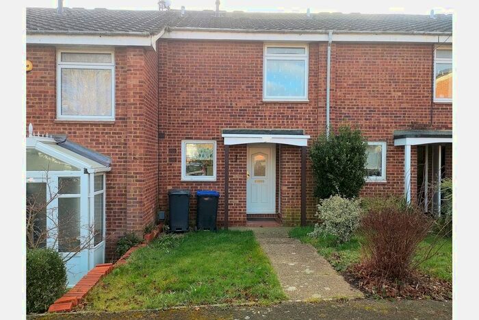 3 Bedroom Terraced House To Rent In Choir Green, Knaphill, Woking GU21