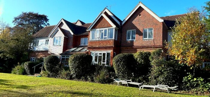 1 Bedroom Flat To Rent In Echo Barn Lane, Wrecclesham, Farnham, GU10
