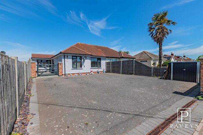 3 Bedroom Semi-Detached Bungalow For Sale In Little Clacton Road, Great Holland, Frinton-On-Sea, CO13