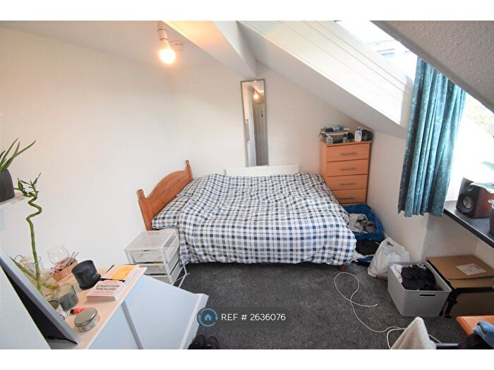 6 Bedroom Semi Detached House To Rent In Blenheim Road, Reading, RG1