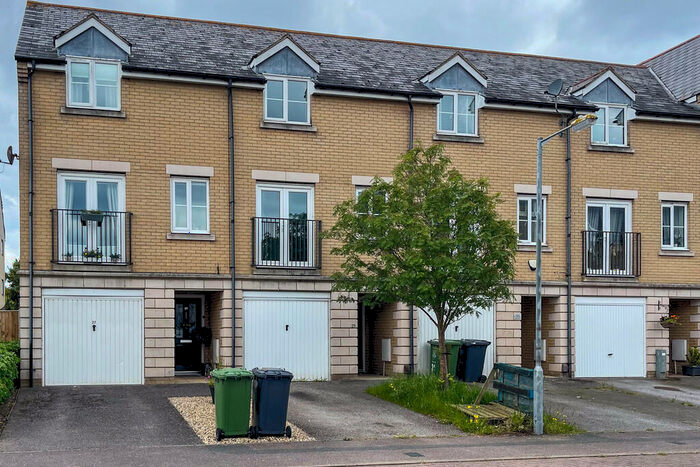 2 Bedroom Terraced House To Rent In Ladbrooke Road, NR31
