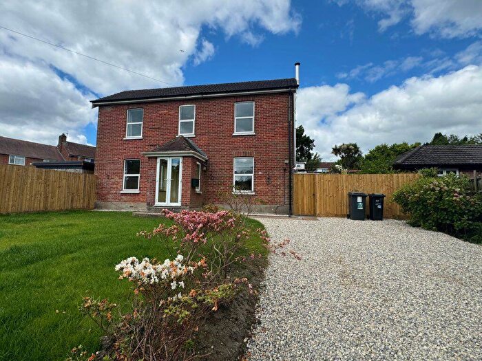 4 Bedroom House To Rent In Moorside Road, Kinson, BH11