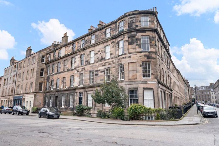 3 Bedroom Apartment For Sale In Henderson Row, New Town, Edinburgh, EH3