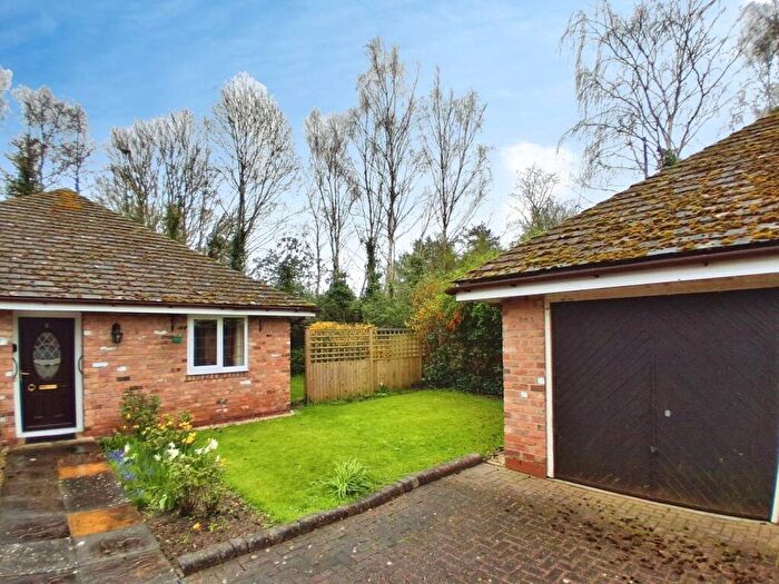 2 Bedroom House For Sale In Avon Meadow Close, Stratford-upon-Avon, CV37