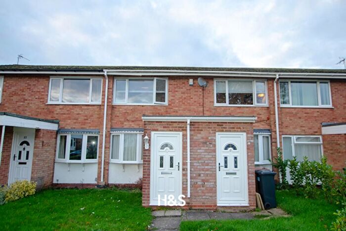 2 Bedroom Maisonette For Sale In Nethercote Gardens, Shirley, Solihull, B90