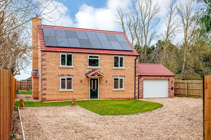 4 Bedroom Detached House For Sale In Main Road, Dowsby, PE10