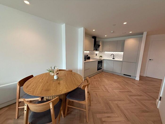 2 Bedroom Apartment To Rent In Lomax Building, Lomax Street, M1