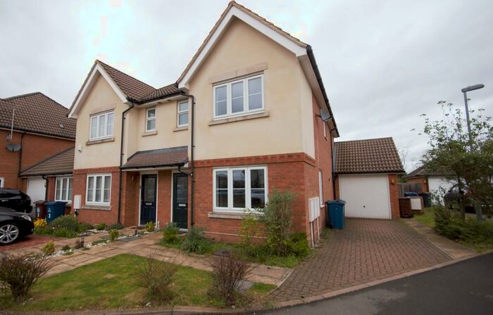 3 Bedroom Semi-Detached House To Rent In Magnolia Place, Harrow, HA2