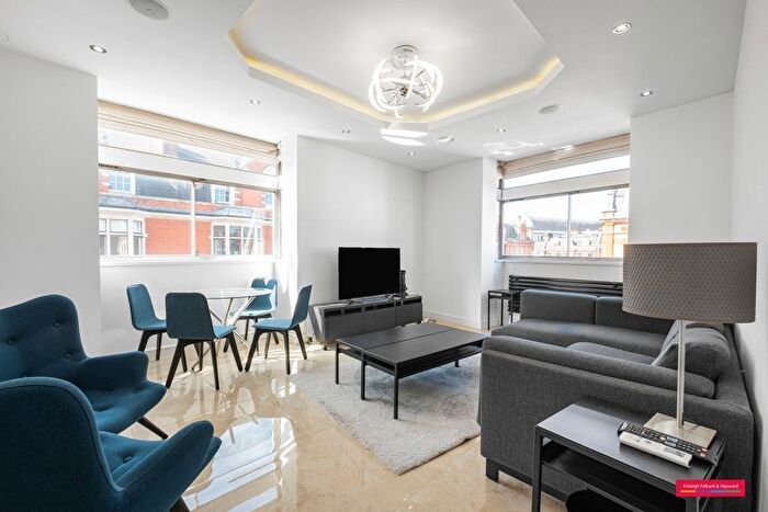 2 Bedroom Flat To Rent In New Cavendish Street, Marylebone, London, W1G