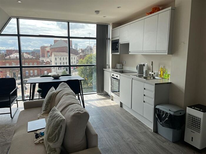1 Bedroom Flat To Rent In North Street, Leeds, LS2