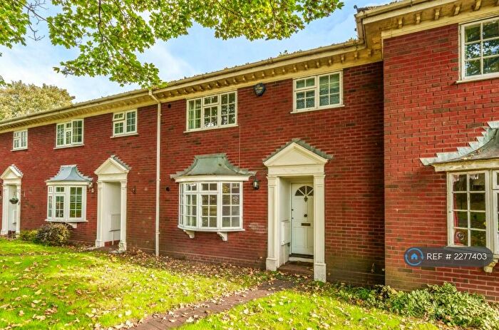 3 Bedroom Terraced House To Rent In Grosvenor Mews, Southampton, SO17