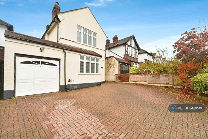 4 Bedroom Detached House To Rent In Crouch Croft, London, SE9