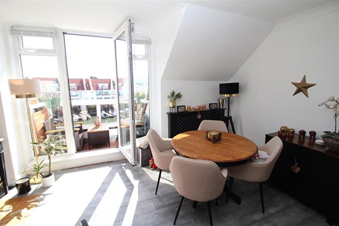 2 Bedroom Apartment To Rent In Moriconium Quay, Poole, BH15