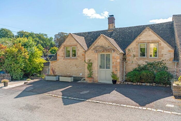 4 Bedroom Cottage For Sale In Shipton Oliffe, Cheltenham, GL54