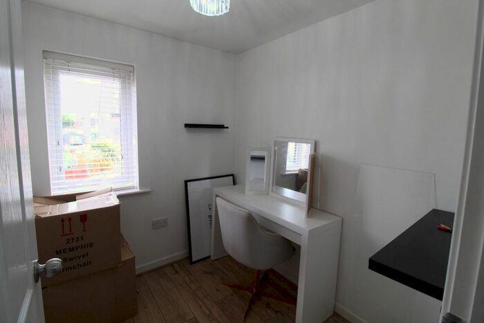 3 Bedroom Semi-Detached House For Sale In Viscount Street, Fitzwilliam, Pontefract, WF9