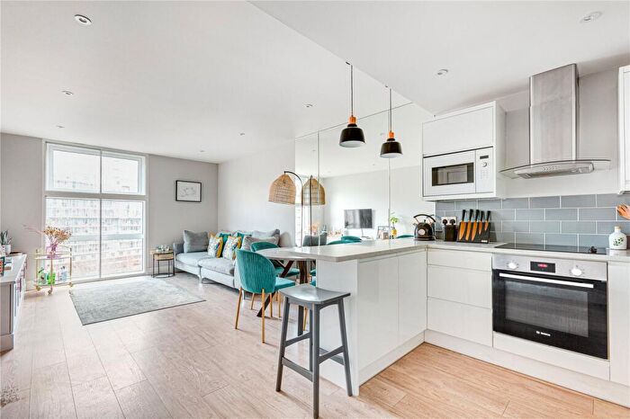 2 Bedroom Flat For Sale In Warwick Building, Queenstown Road, SW11