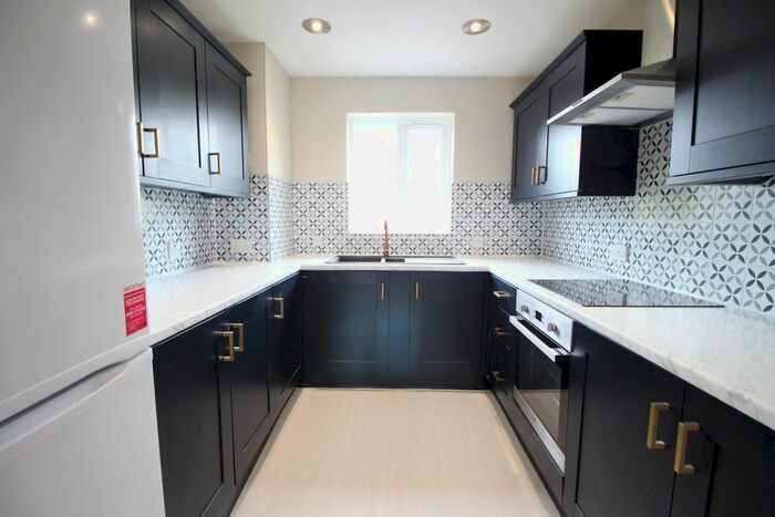 2 Bedroom Flat To Rent In Sheering Mill Lane, Sawbridgeworth, CM21