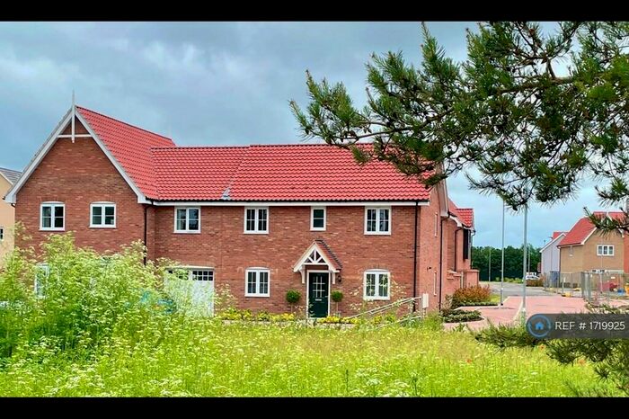 3 Bedroom Semi-Detached House To Rent In Wool Road, Bury St. Edmunds, IP32