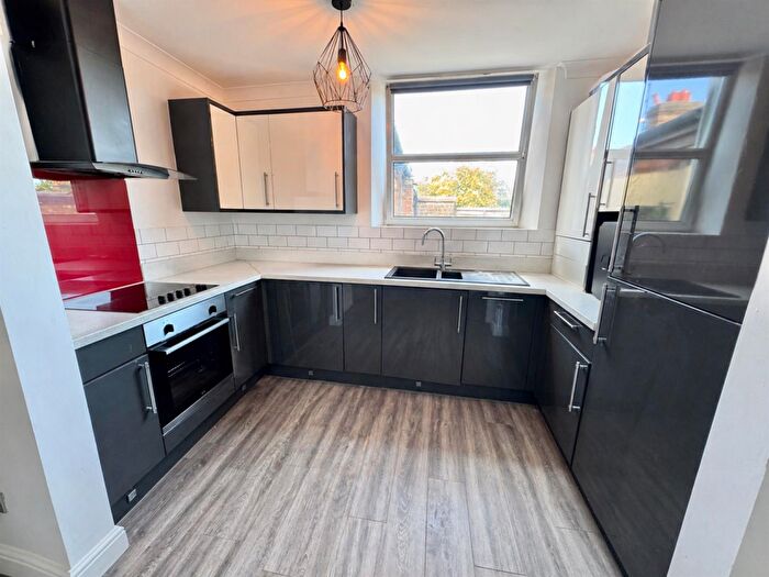 1 Bedroom Apartment For Sale In Cowper Street, Luton, LU1
