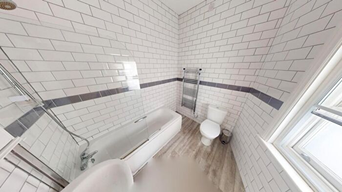 6 Bedroom Semi Detached House To Rent In Greyhound Street, Nottingham, NG1