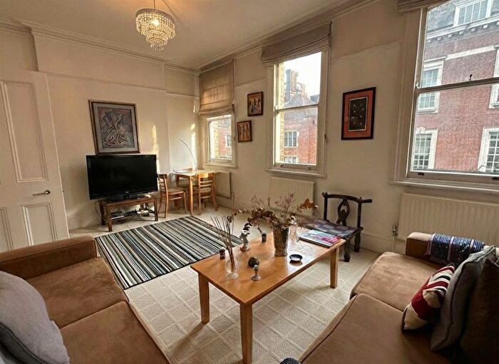 1 Bedroom Flat To Rent In Kensington Church Street, Dukes Lane Mansions, W8