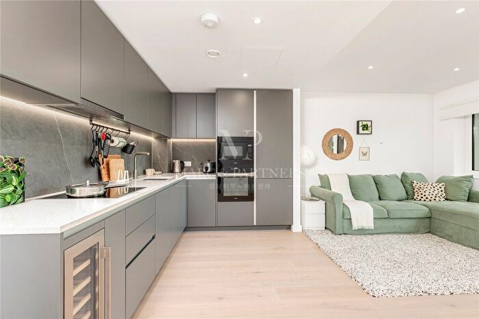 2 Bedroom Flat To Rent In Fulham Reach, Morris Court, Tierney Lane, London, W6
