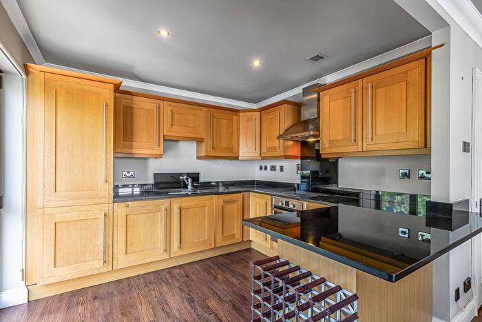 2 Bedroom Flat To Rent In Herbal Hill, Farringdon, London, EC1R