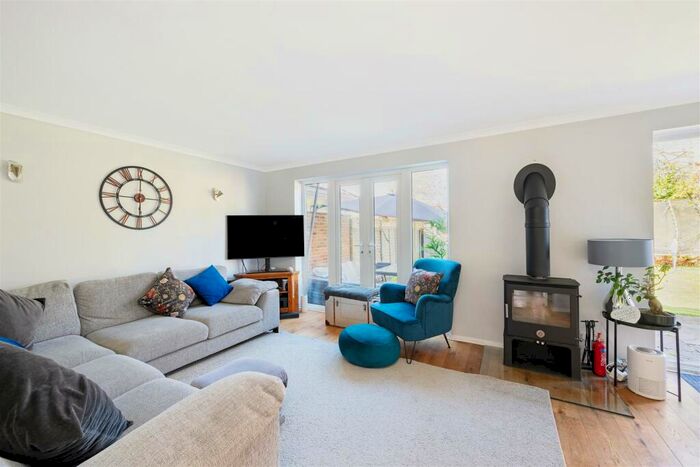 4 Bedroom House For Sale In Shamley Green, Guildford, GU5
