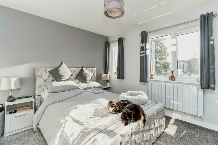 2 Bedroom Flat For Sale In Keysfield Road, Paignton, Devon, TQ4
