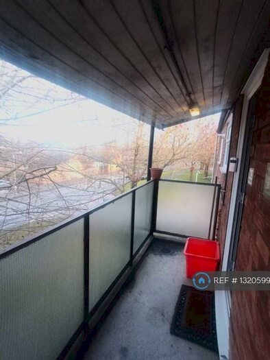 2 Bedroom Flat To Rent In Basildon, Basildon, SS13