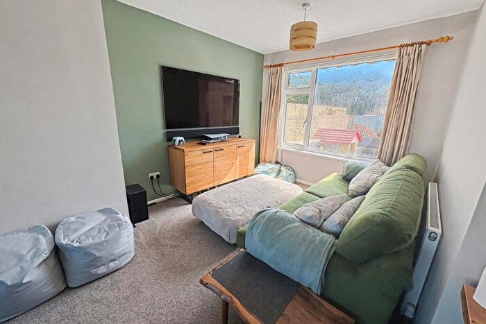 2 Bedroom Terraced House For Sale In Wareham, BH20 - Photo 4