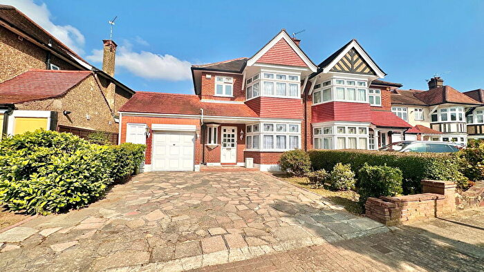 3 Bedroom Semi-Detached House For Sale In Winchfield Close, Harrow, Kenton, HA3