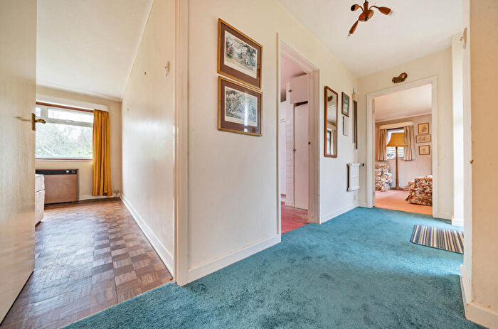 2 Bedroom Bungalow For Sale In Foyle Park, Basingstoke, Hampshire, RG21