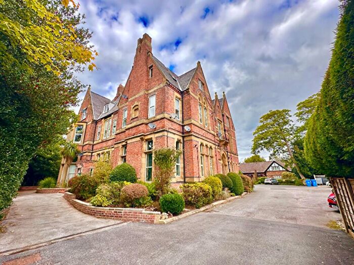 1 Bedroom Flat To Rent In Oakleigh House, The Avenue, Sale, M33