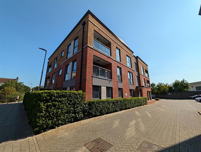 2 Bedroom Flat For Sale In Arla Place, Ruislip, HA4