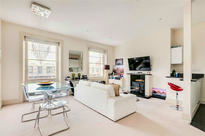3 Bedroom Flat To Rent In Tachbrook Street, London, SW1V