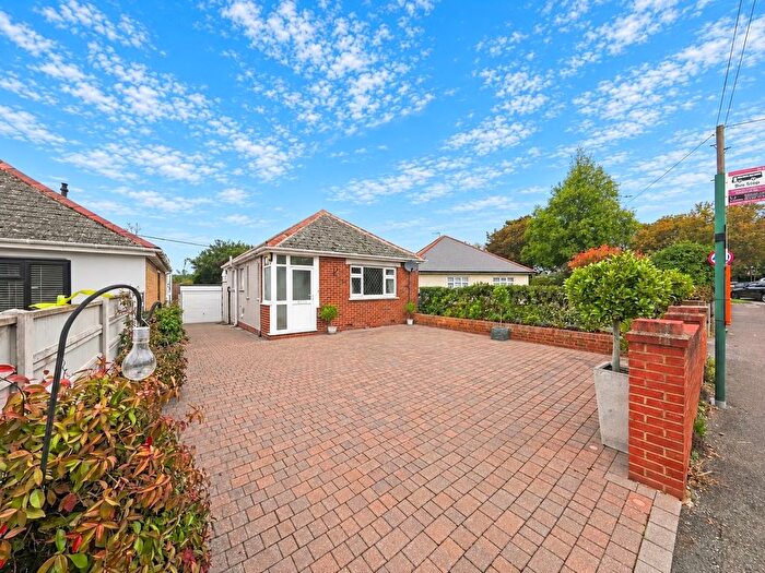 2 Bedroom Detached Bungalow For Sale In Chilton Lane, Ramsgate, Kent, CT11