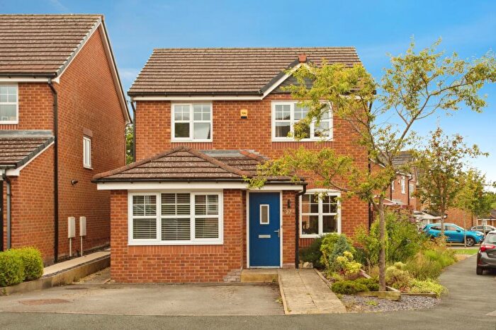 3 Bedroom Detached House For Sale In Cypress Close, Leyland, Lancashire, PR25