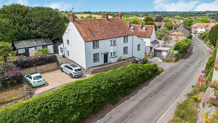 4 Bedroom Country House For Sale In High Street, Tetsworth, Thame, Oxfordshire, OX9