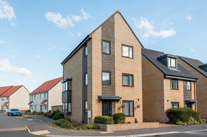 4 Bedroom Town House For Sale In Brocade Road, Andover, SP11